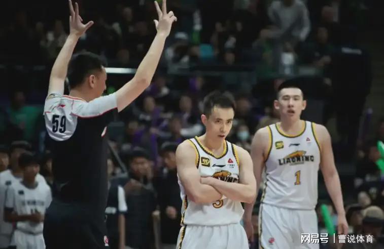 爱游戏中国官网-真相大白！辽宁男篮4连败原因曝光，杨铭下课悬念尘埃落定！