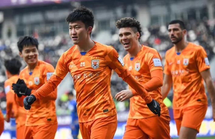 爱游戏娱乐-鲁能为何本赛季阵容补强至今零引援，背后原因找到了，引发热议